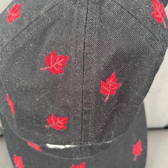 Roots Canadian Baseball hat - Picture 4 of 4